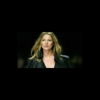 Неврологи бьются с проблемами известной британской топ-модели Кейт-Мосс